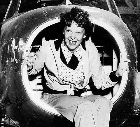 பெண் சக்தி: உயரப் பறந்து தீர்த்த பெண்குருவி