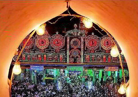 ஏப்ரல் 1 கந்தூரி விழா தொடக்கம்: நந்நகர் நாகூரில்  நல்லிணக்க நல்லாலயம்﻿