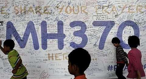 மலேசிய விமானம் என்ன ஆனது?- ஒன்றும் தெரியவில்லை என்கிறது போலீஸ்