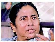 தேர்தல் ஆணைய உத்தரவை அமல்படுத்த மம்தா மறுப்பு﻿