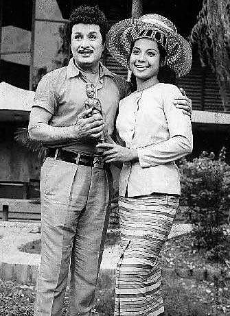 திரையும் இசையும்: நிலவு ஒரு பெண்ணாகி﻿ - மொழி பிரிக்காத உணர்வு 7