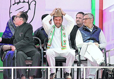 திருமணத்தை மறைத்தவரா பெண்களின் கவுரவம் பற்றி பேசுவது?﻿ - மோடி மீது ராகுல் காந்தி தாக்கு﻿