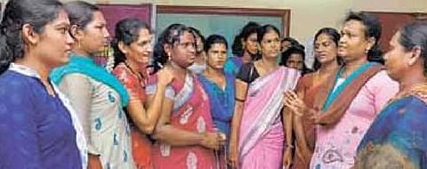 தனி கவுன்சலிங் மையம், ஹெல்ப் லைன், உண்மை அறியும் குழுவை அமைக்க வேண்டும்﻿: அரசிடம் திருநங்கைகள் கோரிக்கை﻿