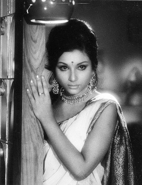 திரையும் இசையும்: மொழி பிரிக்காத உணர்வு 8 - தன்னந்தனியாய் போகாதே...﻿