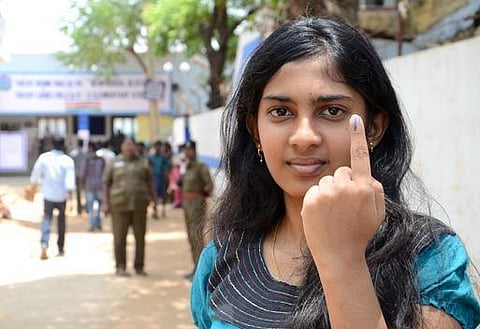 இளம் வாக்காளர் எழுச்சியால் அதிகரித்த வாக்குப்பதிவு: வேட்பாளரா, நோட்டாவா?- குழப்பத்தில் கட்சிகள்