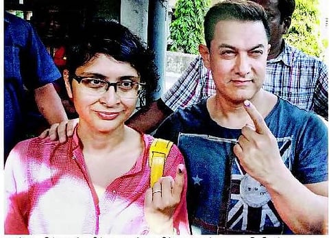 மும்பையில் பாலிவுட் நட்சத்திரங்கள் வாக்களிப்பு﻿