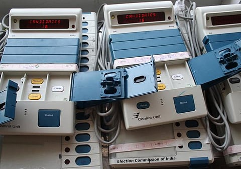 வீட்டில் இருந்தபடியே 11 ஆயிரம் பேர் வாக்குப்பதிவை பார்த்து ரசித்தனர்﻿: வாக்கு எண்ணிக்கையையும் ஒளிபரப்ப பரிசீலனை﻿