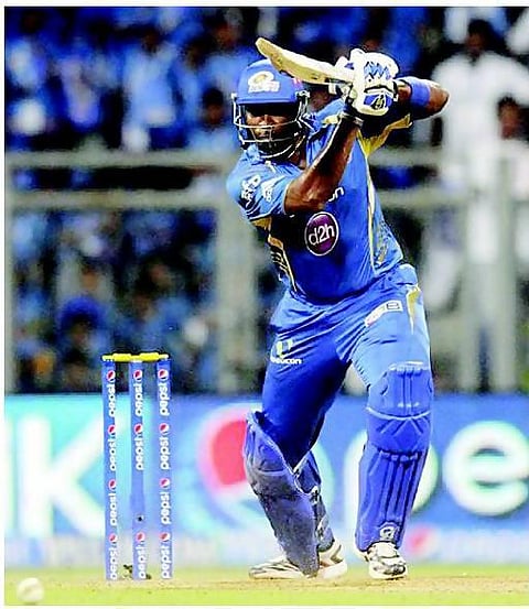 போலார்ட் விளாசல்; மும்பைக்கு முதல் வெற்றி﻿