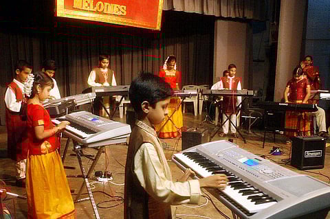 எல்லாப் பாடல்களும் ஏழு ஸ்வரங்களுக்குள்