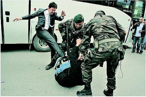 சுரங்க விபத்து: துருக்கி அரசைக் கண்டித்து தொழிலாளர்கள் வேலைநிறுத்தம்