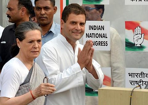 காங்கிரஸ் தோல்விக்கு சோனியா, ராகுல் பொறுப்பேற்பு﻿
