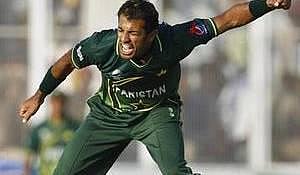 அனுமதி பெறாமல் T20 கிரிக்கெட் ஆடிய 5 பாகிஸ்தான் வீரர்களுக்கு தலா ரூ.5 லட்சம் அபராதம்!