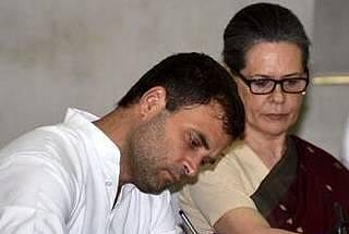 சோனியா காந்தி, ராகுல் பதவி விலக விருப்பம்: காங்கிரஸ் செயற்குழு நிராகரிப்பு﻿