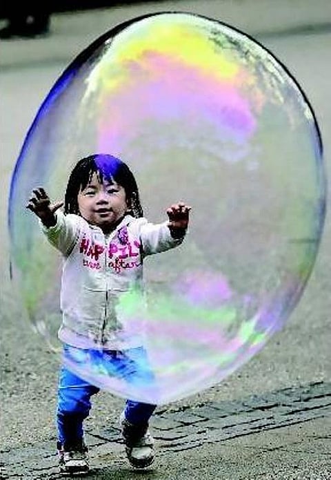 மிதக்கலாம், பறக்கலாம், மேலே போகலாம்﻿