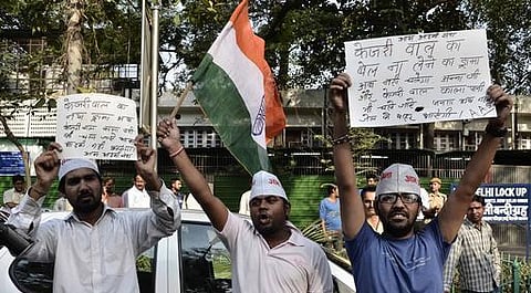 அரவிந்த் கேஜ்ரிவால் கைது﻿: கட்கரி தொடர்ந்த அவதூறு வழக்கில் திகார் சிறையில் அடைப்பு﻿