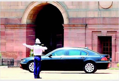 மன்மோகனின் காரை பயன்படுத்துவரா மோடி?﻿