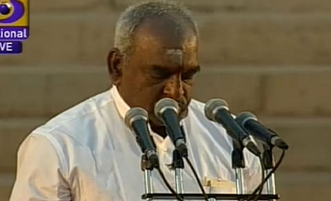 புதிய அமைச்சரவையில் மத்திய அமைச்சர்கள் பதவியேற்பு