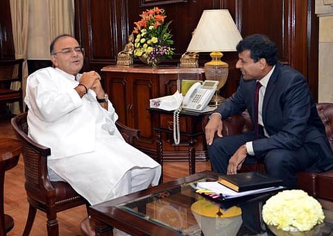 நிதியமைச்சர் அருண் ஜேட்லியுடன் ரகுராம் ராஜன் ஆலோசனை