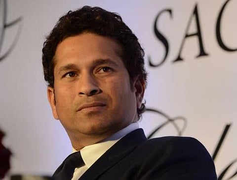 மாஸ்டர் பிளாஸ்டர் டெண்டுல்கரின் கால்பந்து அணியின் பெயர் கேரளா பிளாஸ்டர்ஸ்