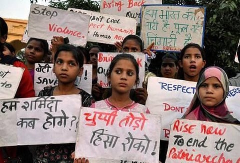 டிசம்பர் 16 சம்பவத்தை விட குரூரமானது உ.பி சகோதரிகள் பலாத்காரம்: சிறுமியின் தந்தை வேதனை