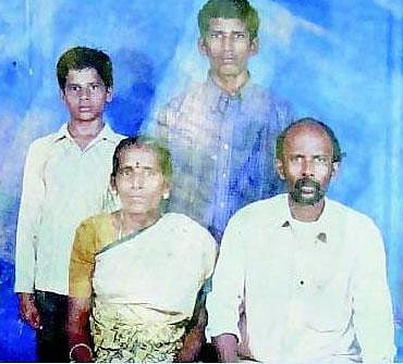 500 ரூபாய் பிரச்சினையால் அடுத்தடுத்து 4 பேர் தற்கொலை: உயிரை பறித்த ’பாச வலை’﻿