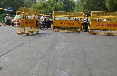 மத்திய அமைச்சர் கார் மீது மோதிய வாகனம் சிவப்பு விளக்கை தாண்டியதே விபத்துக்கு காரணம்