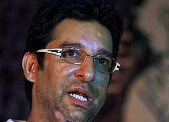 நான் என்ன பழம் விற்கவா போகவேண்டும்-வாசிம் அக்ரம் காட்டம்