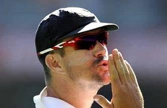 பீட்டர்சனுக்கு மீண்டும் சரிவு: சொல்லி வீழ்த்தினார் பொபாரா