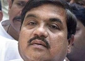 பலாத்காரத்தை தடுக்க ஒவ்வொரு வீட்டுக்கும் போலீஸ் பாதுகாப்பு போட முடியுமா?- மகாராஷ்டிர அமைச்சரின் பேச்சால் சர்ச்சை﻿