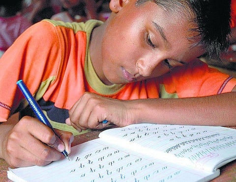 கையெழுத்தின் தலையெழுத்தென்ன?