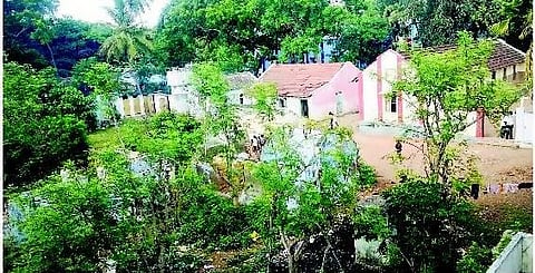 பொள்ளாச்சி அருகே பயங்கரம்: விடுதியில் இருந்த சிறுமிகளை நள்ளிரவில் கடத்தி பலாத்காரம்