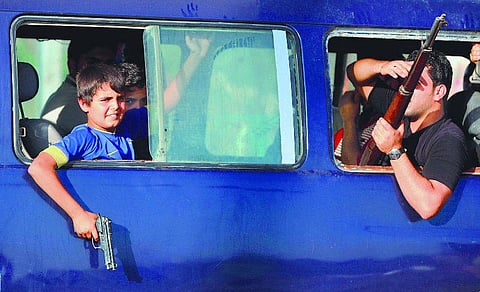 இராக்கில் தொடர்ந்து முன்னேறும் தீவிரவாதிகள்: ஏராளமானோர் சுட்டுக் கொலை