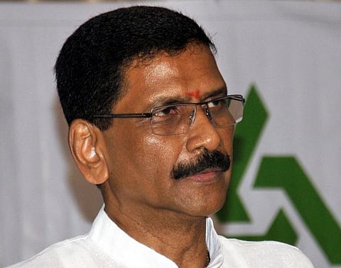 தேசியப் பேரிடர் மேலாண்மை ஆணையத்  துணைத் தலைவர் மற்றும் 5 பேர் ராஜினாமா