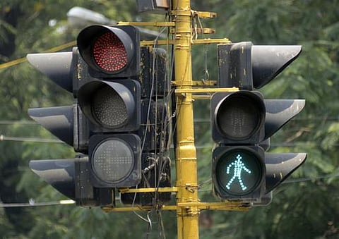 சரக்கு வாகனங்களில் ஆட்களை ஏற்றினால் அபராதம்﻿