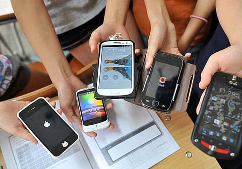 ஸ்மார்ட் போன்கள்: பெரிய திரை மோகம்﻿