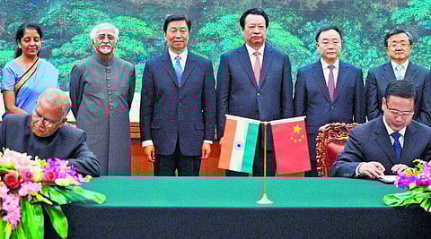 இந்தியா-சீனா இடையே 3 முக்கிய ஒப்பந்தங்கள் கையெழுத்து﻿