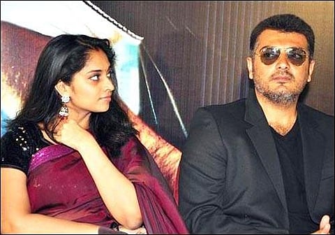 விஜய் சூப்பர் ஸ்டார் விவகாரம்: ஃபேஸ்புக்கில் பதிவிட்டது ஷாலினி அஜித் அல்ல!