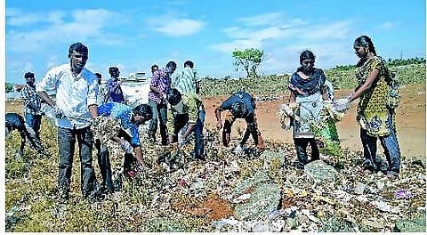பாலித்தீன் பைகள் வேண்டாம்:  முழக்கமிடும் திருப்பூர் கல்லூரி மாணவர்கள்