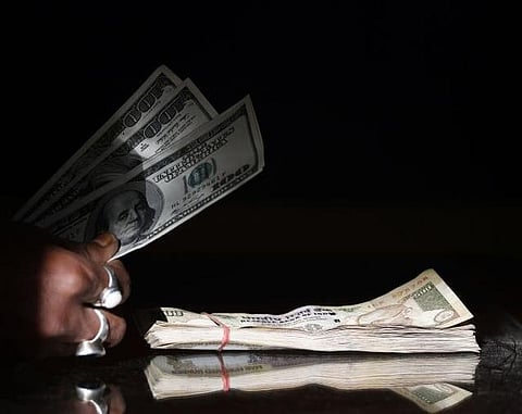 பொருளாதார ஆய்வறிக்கை 2013-14: நிர்வகிக்கக்கூடிய வரையறைக்குள் வெளிநாட்டுக் கடன்கள்