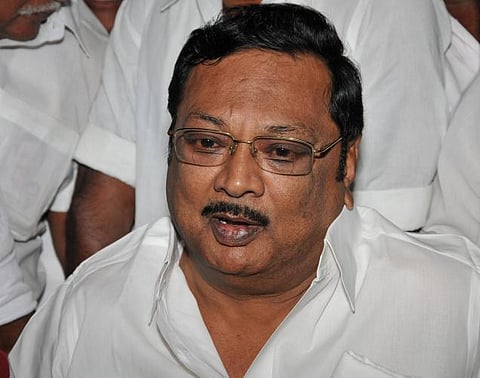 மு.க.அழகிரி கல்லூரிக்கு அனுமதி வழங்க கட்டிட உறுதித்தன்மை சான்றிதழ் அவசியம்﻿: உயர் நீதிமன்றத்தில் அட்வகேட் ஜெனரல் வாதம்﻿