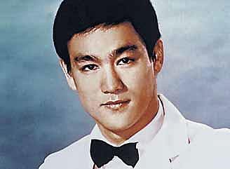 என்னய்யா பெரிய புரூஸ் லீன்னு நினைப்பா?﻿