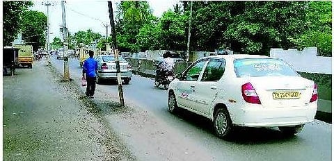 அரைகுறையாக விரிவாக்கப்படும் சென்னை-திருப்பதி நெடுஞ்சாலை﻿: தொடரும் போக்குவரத்து நெரிசல்﻿