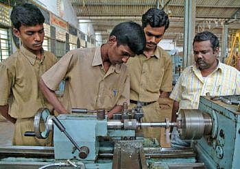 ஐடிஐ, 10-ம் வகுப்பு படித்தோருக்கு அபுதாபியில் வேலைவாய்ப்பு﻿: சென்னையில் நாளை நேர்காணல்﻿