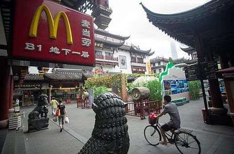 பன்னாட்டு உணவகங்களில்﻿ கெட்டுப்போன இறைச்சி: சீனாவில் 5 பேர் கைது﻿