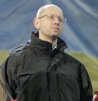 உக்ரைன் பிரதமர் ராஜினாமா: எம்.எச்.17 விமான விசாரணைக்கு புதிய சிக்கல்