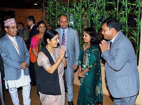 நேபாள வெளியுறவு அமைச்சருடன் சுஷ்மா சந்திப்பு: இரு நாட்டு நல்லுறவு குறித்து ஆலோசனை