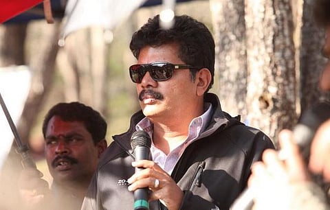 வேலையில்லா பட்டதாரி படத்திற்கு ஷங்கர் பாராட்டு