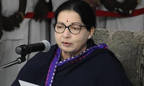 வேட்டிக்கு தடை விதித்தால் ஓராண்டு சிறைத் தண்டனை﻿: சட்டப்பேரவையில் புதிய மசோதா தாக்கல்﻿ செய்தார் முதல்வர்