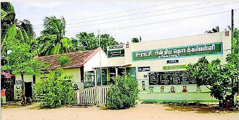 தனியார் பள்ளி மாணவர்களை கவர்ந்த ஊராட்சி ஒன்றியத் தொடக்கப் பள்ளி﻿ : மூடப்படும் நிலையிலிருந்து தரம் உயர்த்தும் அளவுக்கு முன்னேற்றிய தலைமை ஆசிரியை﻿