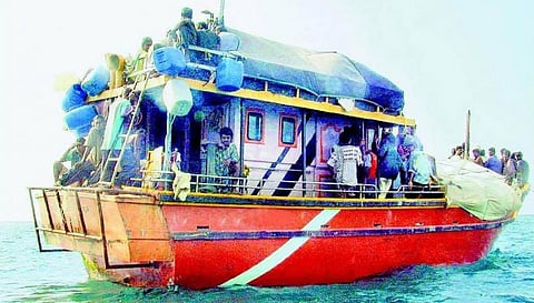 தத்தளிக்கும் ‘படகு மக்கள்﻿